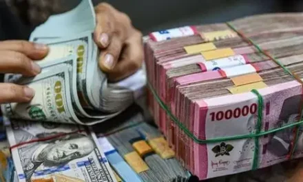Rupiah Makin Lemah, Di Ramal Loyo Usai Libur Panjang