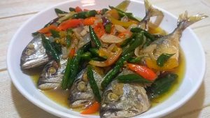 Gembung Rebus: Sensasi Kuliner Tradisional Menggoda Selera!