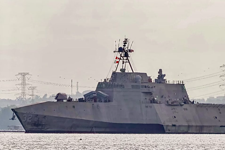 Ketegangan Memuncak: Iran-AS Baku Tembak Di Selat Hormuz