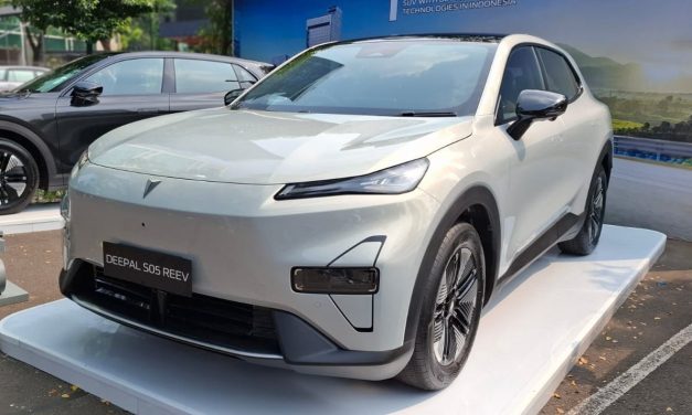 Mobil Listrik Hybrid! Deepal S05 REEV Jadi Game Changer 2026