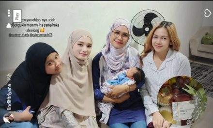 Di Balik Kedamaian, Kisah Inara Rusli Dan Lindi Fitriyana