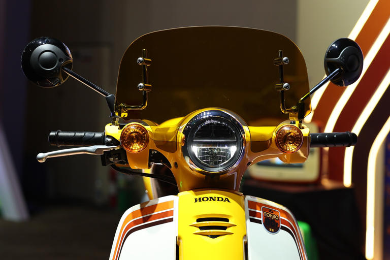 Gaya Klasik Banget! Honda Super Cub Tokyo 80s Hadir Terbatas