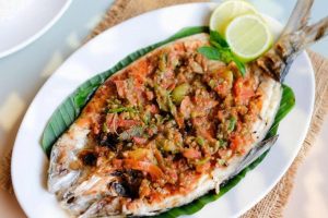 Lezat Dan Pedas! Pecak Bandeng Jadi Kuliner Ikonik Dari Banten