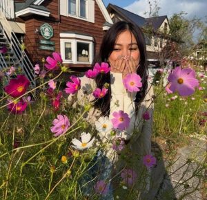 Makin Cantik! Tyna Dwi Jayanti Liburan Musim Panas Di Niseko