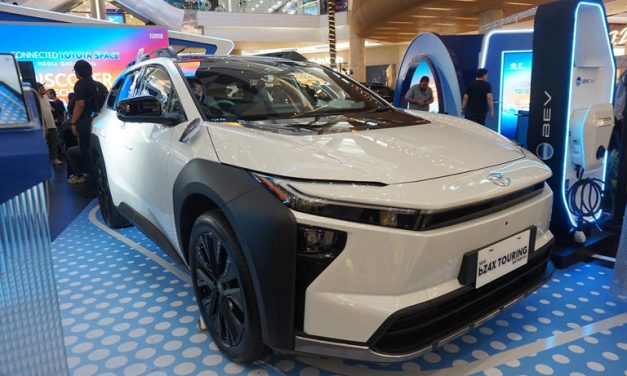 Teknologi Makin Canggih! Toyota bZ4X Touring Punya Layar 14 Inci